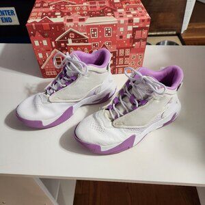 Youth Nike Jordan Max Aura 4 (Rush Fuchsia) - Youth Size 6.5